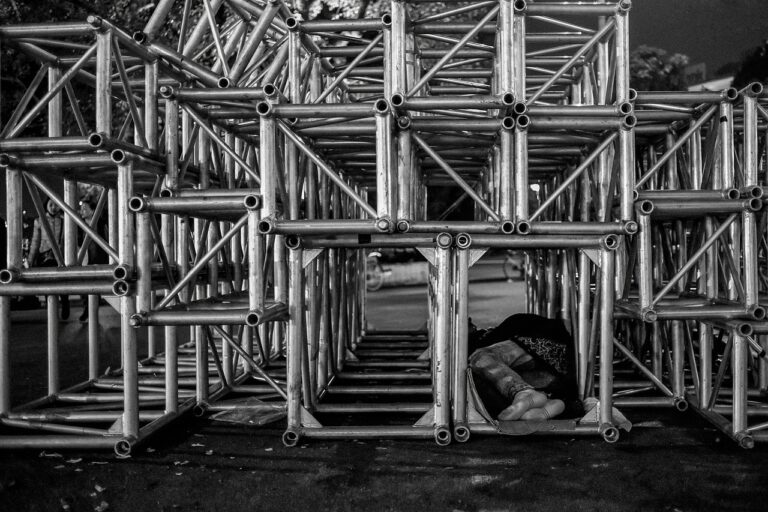 découvrez notre refuge de nuit offrant un abri sûr et chaleureux pour les personnes sans domicile. un lieu d'accueil, d'entraide et de soutien accessible à tous.