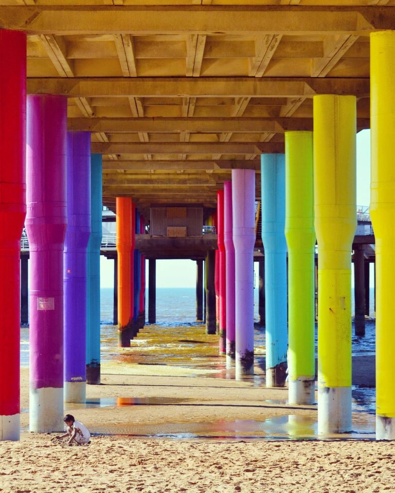 découvrez tout sur le tablier de pont, sa conception, ses matériaux et son importance dans la structure des ponts pour assurer sécurité et durabilité.