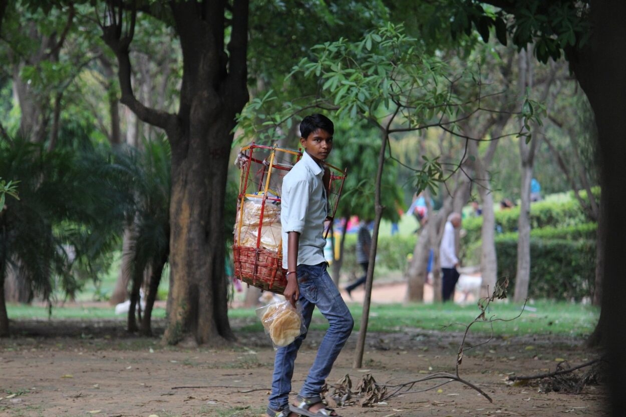 réouverture de votre commerce local : retrouvez vos boutiques et services de proximité préférés dans votre quartier.