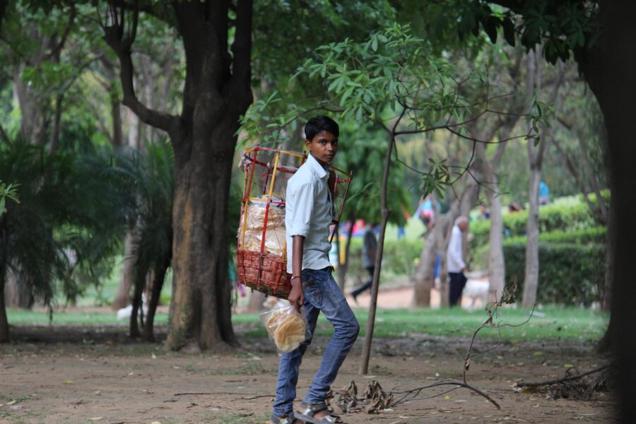 réouverture de votre commerce local : retrouvez vos boutiques et services de proximité préférés dans votre quartier.
