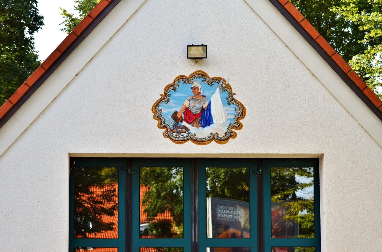 découvrez les causes, les précautions et les mesures d'urgence en cas d'incendie domestique pour protéger votre maison et votre famille.