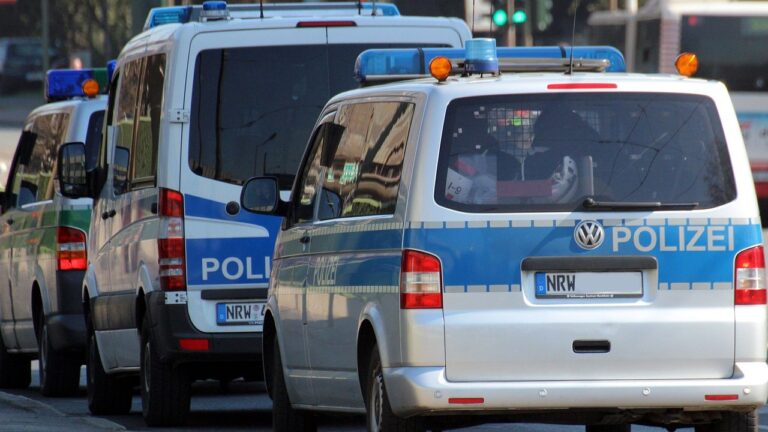 découvrez les mesures de sécurité mises en place par la police pour garantir la protection et la sûreté des citoyens.