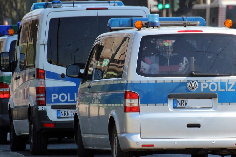 découvrez les mesures de sécurité mises en place par la police pour garantir la protection et la sûreté des citoyens.