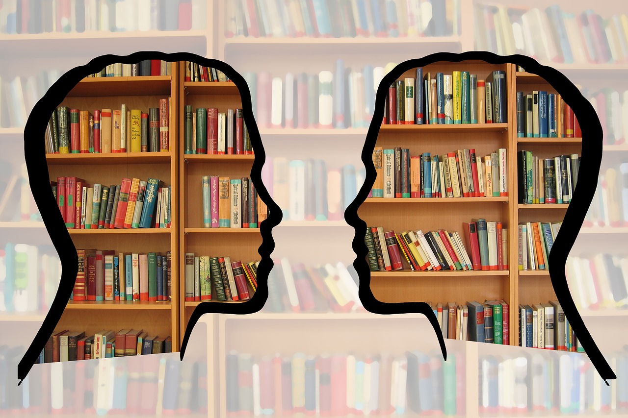 découvrez nos street libraries : des petites bibliothèques de rue accessibles à tous pour partager et emprunter des livres gratuitement dans votre quartier.