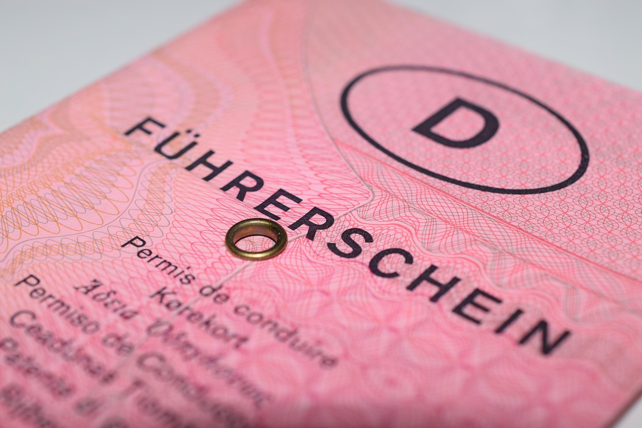 découvrez tout sur les amendes de circulation : types de contraventions, montants des pénalités et démarches pour les contester facilement.